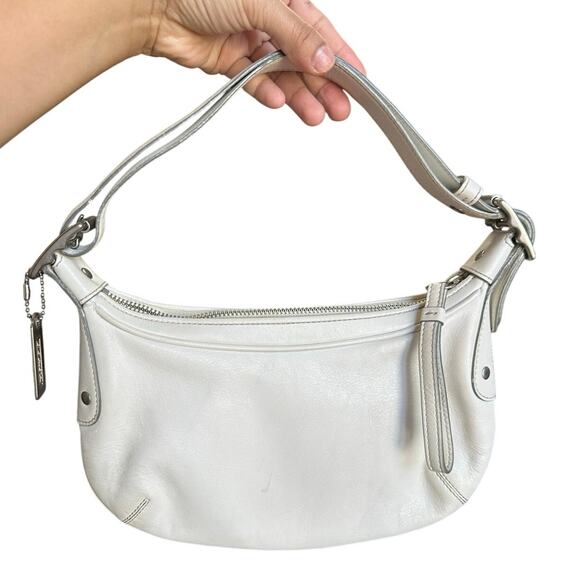 Coach Soho Mini Hobo Leather Shoulder Bag Y2K Adjustable straps